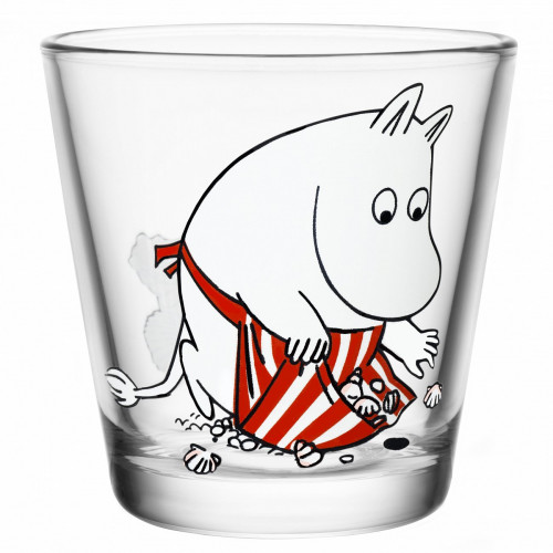 стакан муми-мама на пляже в Ростове-на-Дону